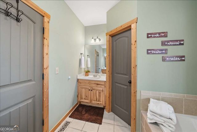 411 Gunite Circle, Ellijay, GA 30540