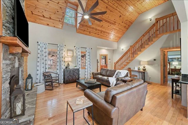411 Gunite Circle, Ellijay, GA 30540