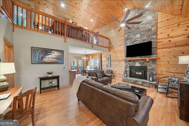 411 Gunite Circle, Ellijay, GA 30540