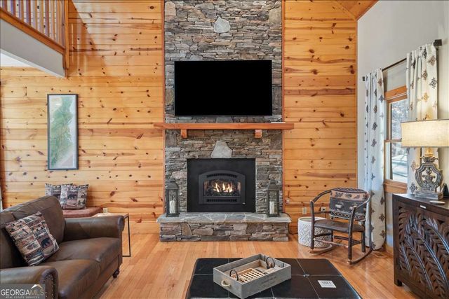 411 Gunite Circle, Ellijay, GA 30540