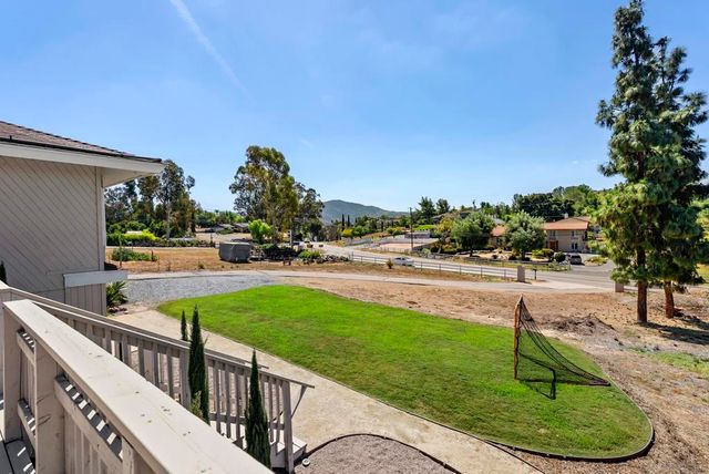 2420 Dehesa Rd, El Cajon, CA 92019