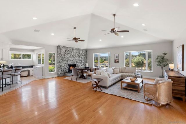 2420 Dehesa Rd, El Cajon, CA 92019