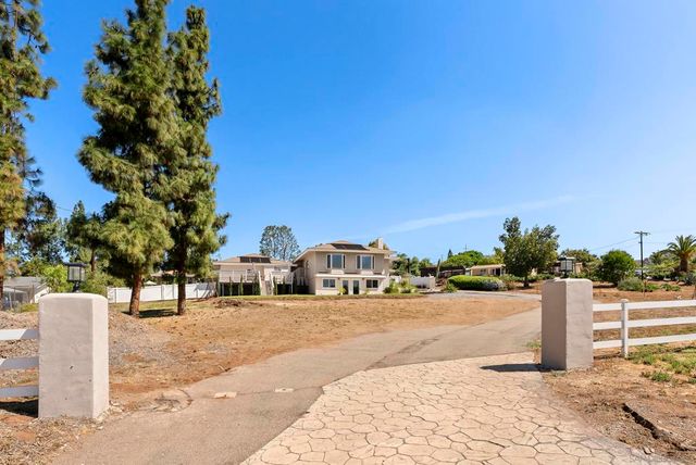 2420 Dehesa Rd, El Cajon, CA 92019