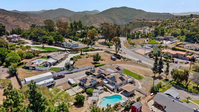 2420 Dehesa Rd, El Cajon, CA 92019