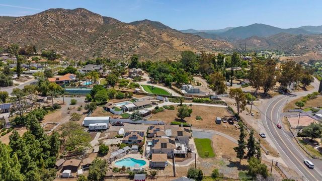 2420 Dehesa Rd, El Cajon, CA 92019