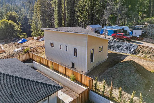 701 Pinecrest Drive, Boulder Creek, CA 95006