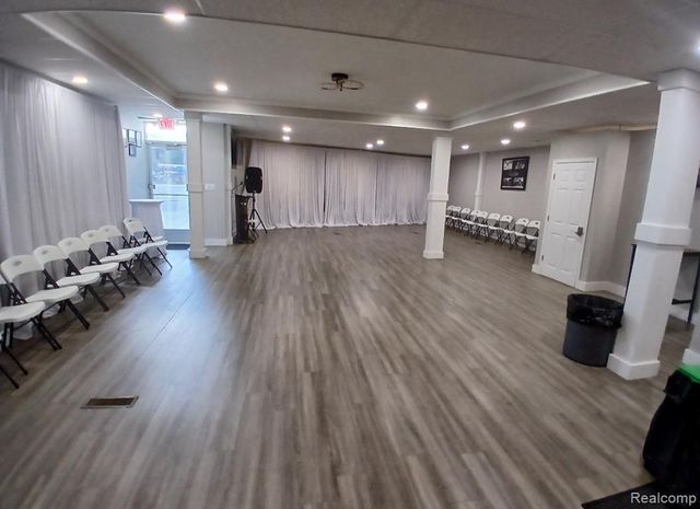 12645 Gratiot Avenue, Detroit, MI 48205