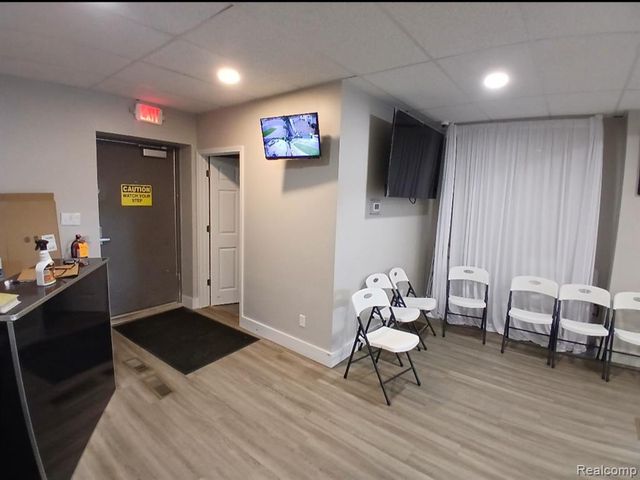 12645 Gratiot Avenue, Detroit, MI 48205