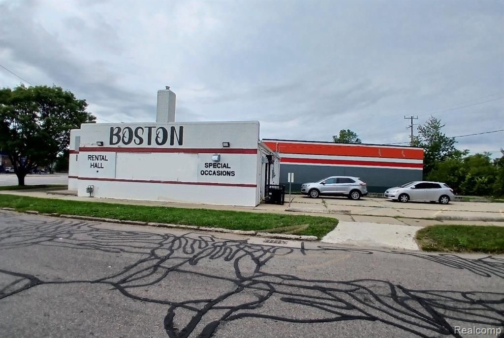 12645 Gratiot Avenue, Detroit, MI 48205