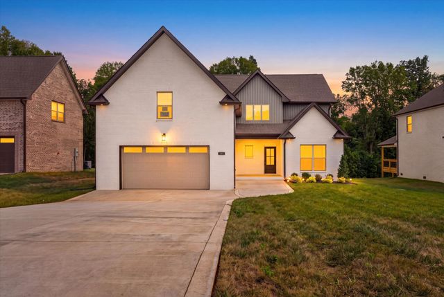353 Young Lane, Pleasant View, TN 37146