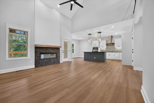 353 Young Lane, Pleasant View, TN 37146