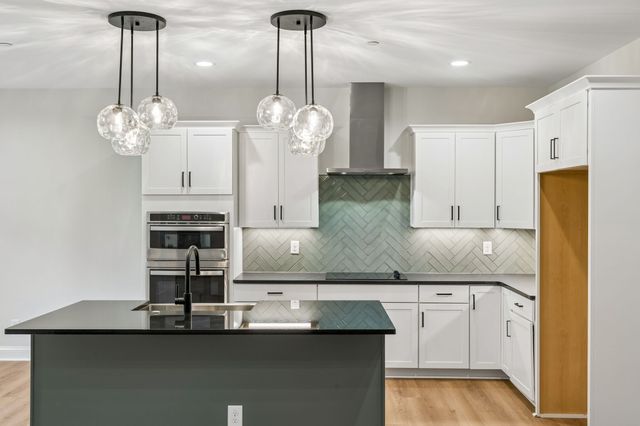 353 Young Lane, Pleasant View, TN 37146