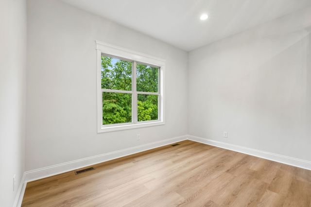 353 Young Lane, Pleasant View, TN 37146