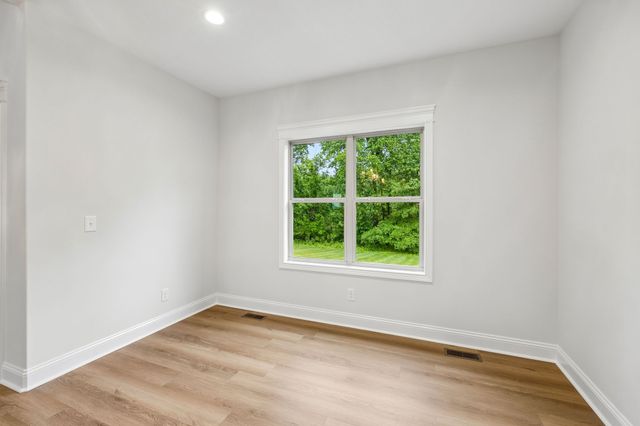 353 Young Lane, Pleasant View, TN 37146