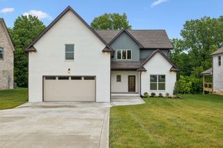353 Young Lane, Pleasant View, TN 37146