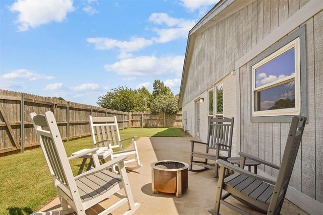 11017 Coachmans Road, Yukon, OK 73099