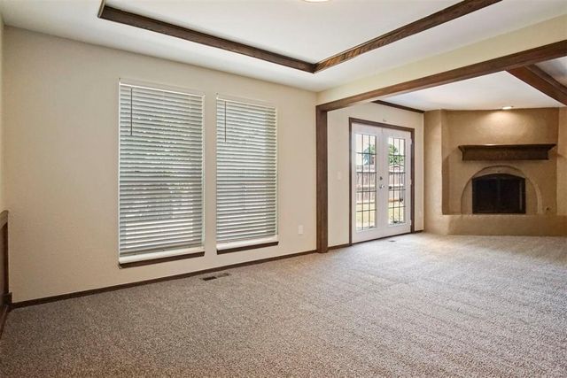 11017 Coachmans Road, Yukon, OK 73099