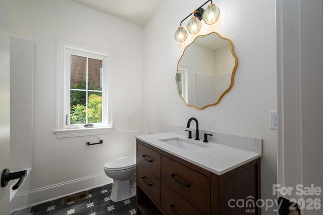 526 N Aspen Street, Lincolnton, NC 28092