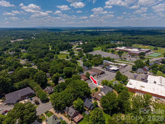 526 N Aspen Street, Lincolnton, NC 28092