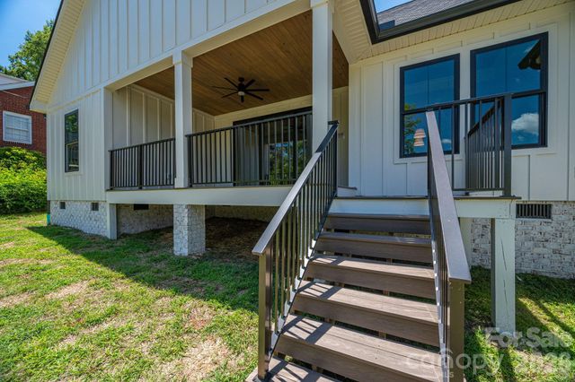526 N Aspen Street, Lincolnton, NC 28092