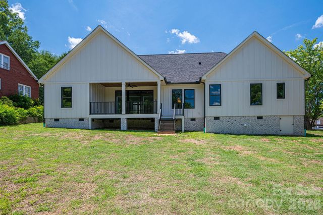 526 N Aspen Street, Lincolnton, NC 28092