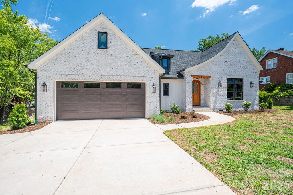 526 N Aspen Street, Lincolnton, NC 28092