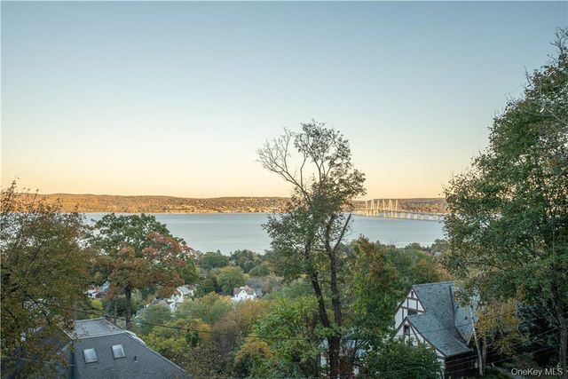 8-12 S Boulevard 12-202, Nyack, NY 10960