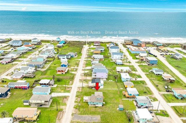 309 Driftwood Court, Surfside Beach, TX 77541