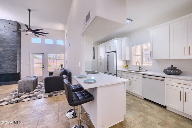 11333 N 92ND Street 1118, Scottsdale, AZ 85260