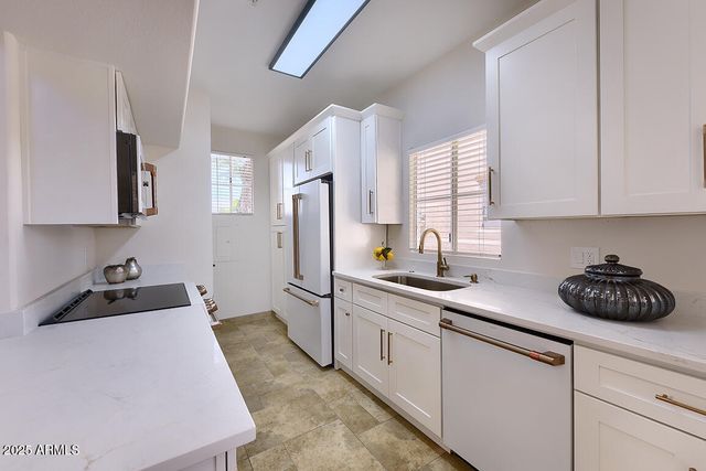 11333 N 92ND Street 1118, Scottsdale, AZ 85260