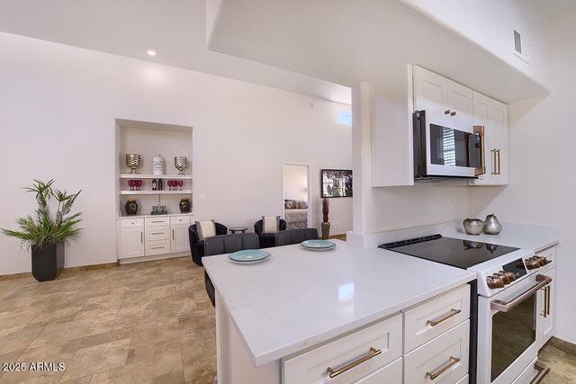 11333 N 92ND Street 1118, Scottsdale, AZ 85260