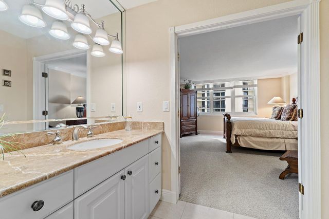 5440 N Ocean Drive 907, Singer Island, FL 33404