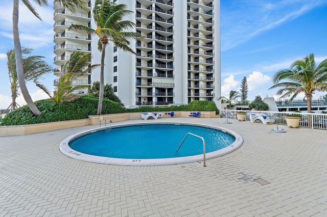5440 N Ocean Drive 907, Singer Island, FL 33404