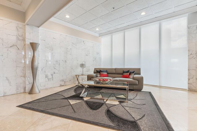 5440 N Ocean Drive 907, Singer Island, FL 33404