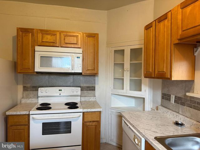 2031 N 4TH ST, Harrisburg, PA 17102