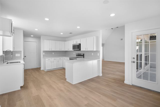 6111 Maple Leaf Drive, Arlington, TX 76017