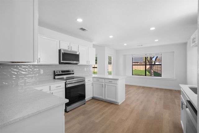 6111 Maple Leaf Drive, Arlington, TX 76017