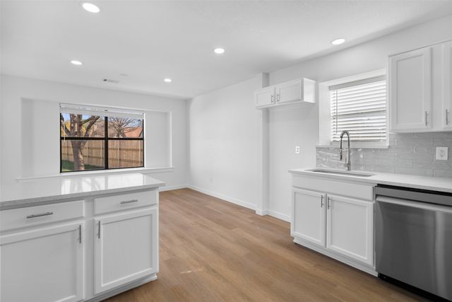 6111 Maple Leaf Drive, Arlington, TX 76017