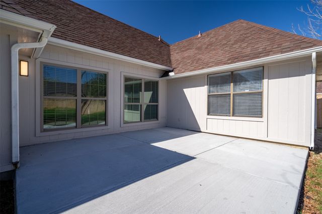 6111 Maple Leaf Drive, Arlington, TX 76017