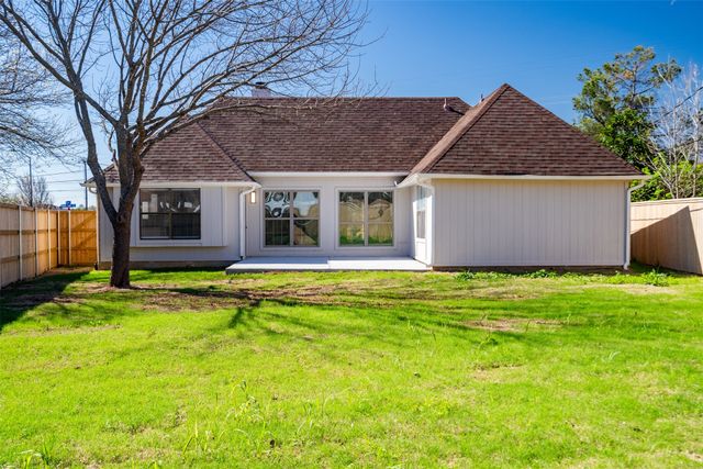 6111 Maple Leaf Drive, Arlington, TX 76017