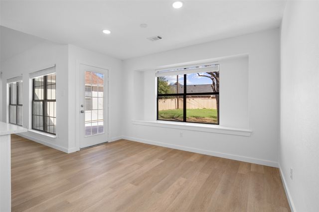 6111 Maple Leaf Drive, Arlington, TX 76017