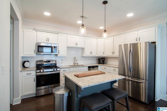 3922 CREST LANDING, Irondale, AL 35210