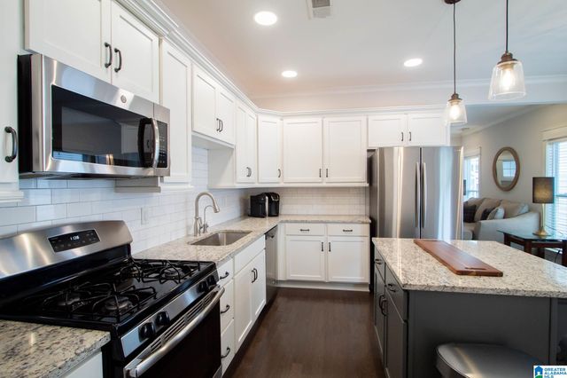 3922 CREST LANDING, Irondale, AL 35210