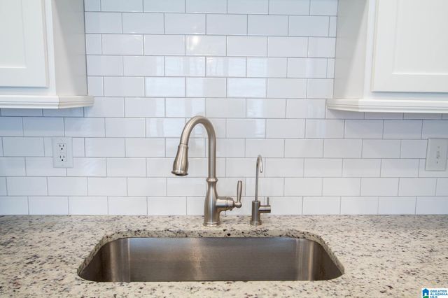 3922 CREST LANDING, Irondale, AL 35210