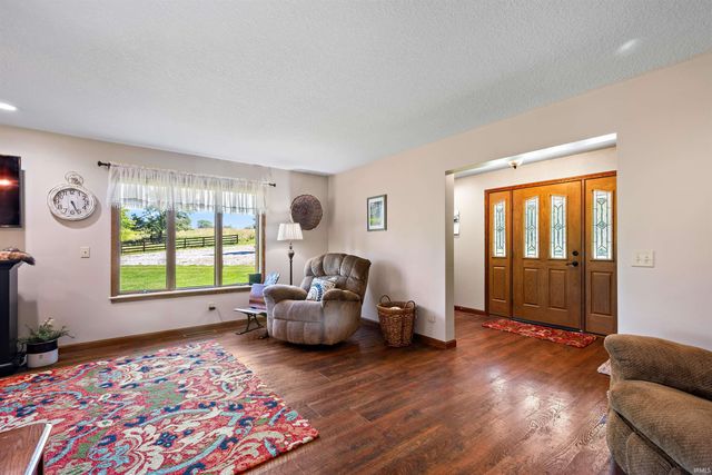 1505 N Etna Road, Huntington, IN 46750