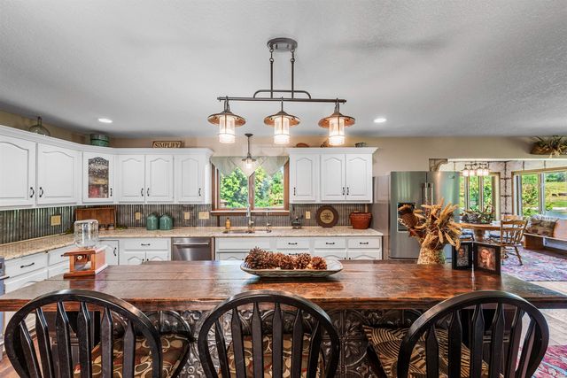 1505 N Etna Road, Huntington, IN 46750