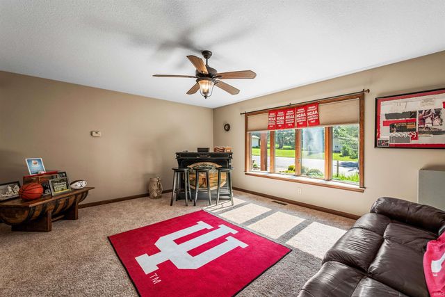 1505 N Etna Road, Huntington, IN 46750