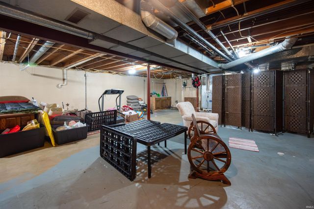 1505 N Etna Road, Huntington, IN 46750