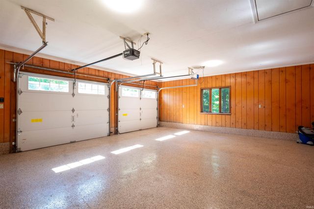 1505 N Etna Road, Huntington, IN 46750