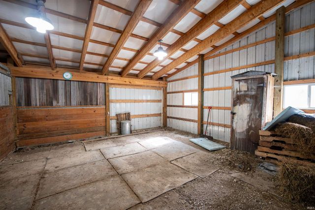 1505 N Etna Road, Huntington, IN 46750